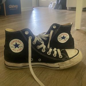 black converse ⭐️